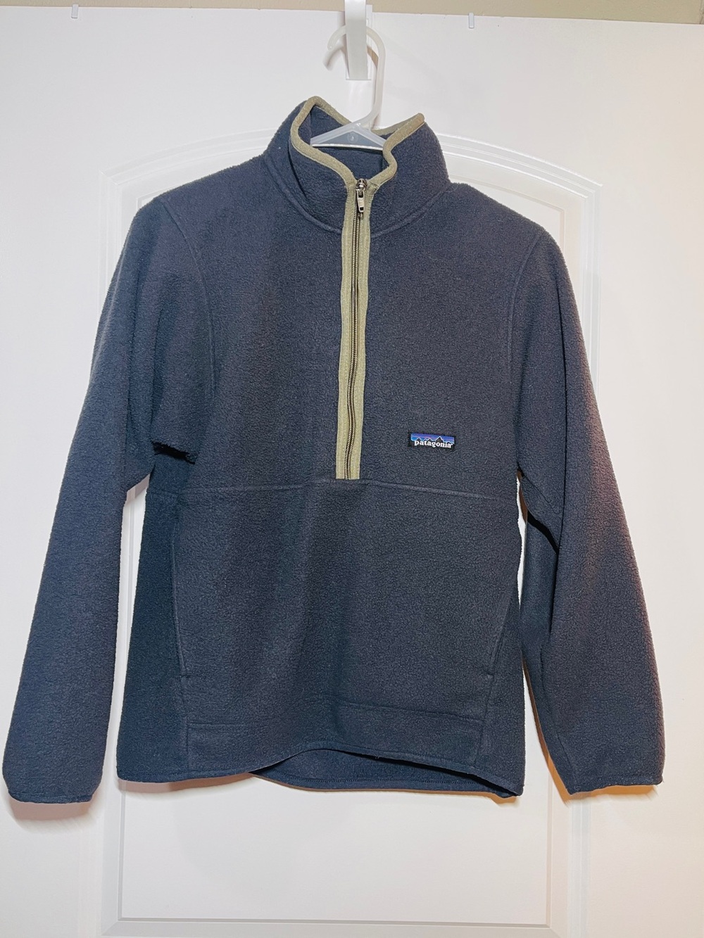 Patagonia Navy Blue Fleece Pullover with Tan Trim